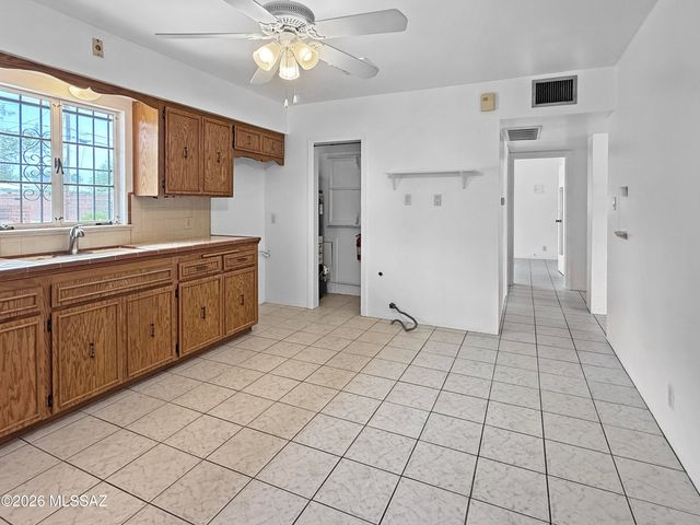 1038 E Blanton Drive, Tucson, AZ 85719