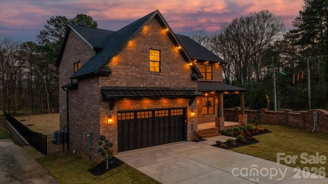 100 N Brackenbury Lane, Charlotte, NC 28270