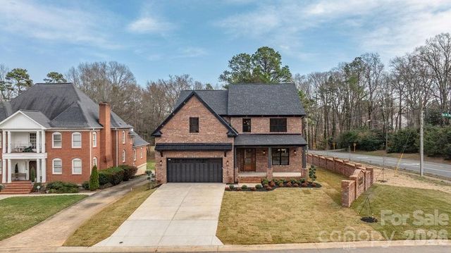 100 N Brackenbury Lane, Charlotte, NC 28270