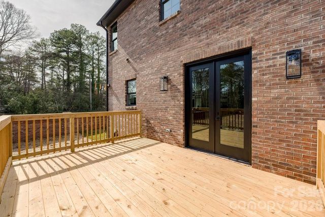 100 N Brackenbury Lane, Charlotte, NC 28270