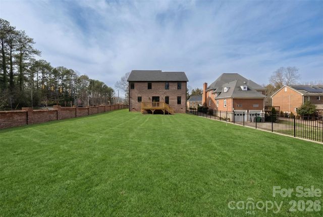 100 N Brackenbury Lane, Charlotte, NC 28270