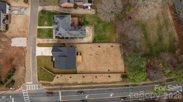 100 N Brackenbury Lane, Charlotte, NC 28270