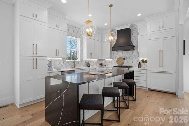 100 N Brackenbury Lane, Charlotte, NC 28270