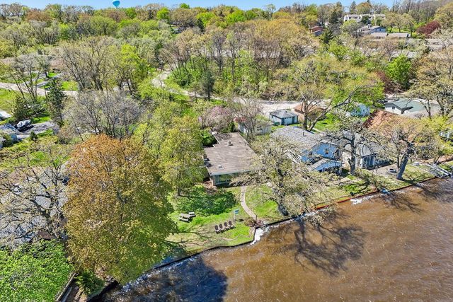 59 Cora Avenue, Fox Lake, IL 60020
