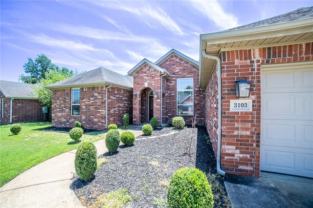 3103 SW Camden Drive, Bentonville, AR 72712