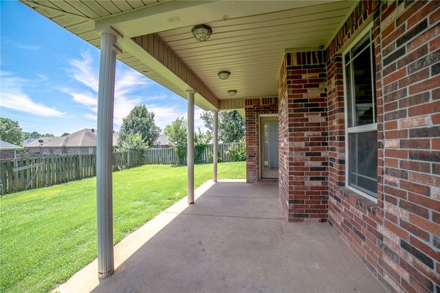 3103 SW Camden Drive, Bentonville, AR 72712