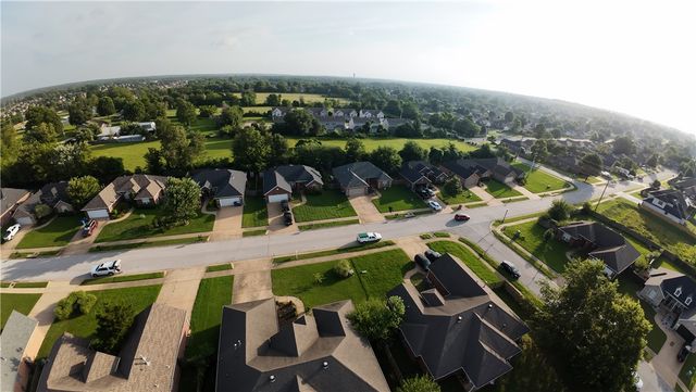 3103 SW Camden Drive, Bentonville, AR 72712