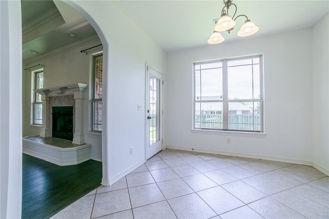 3103 SW Camden Drive, Bentonville, AR 72712