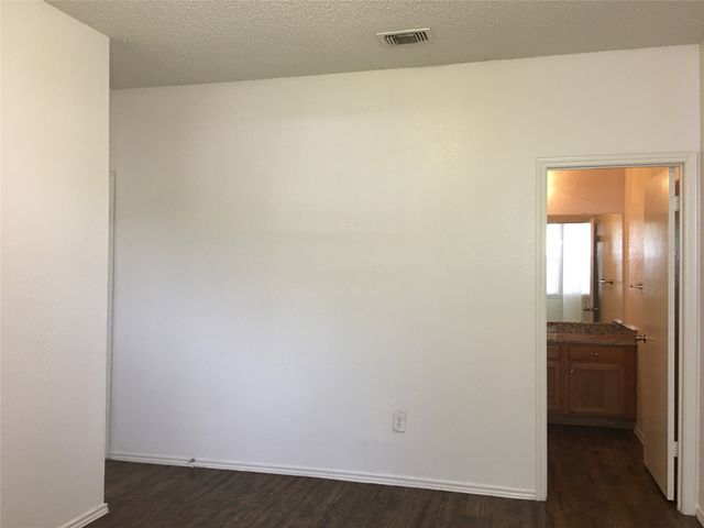 10328 Woodleaf Drive, Dallas, TX 75227