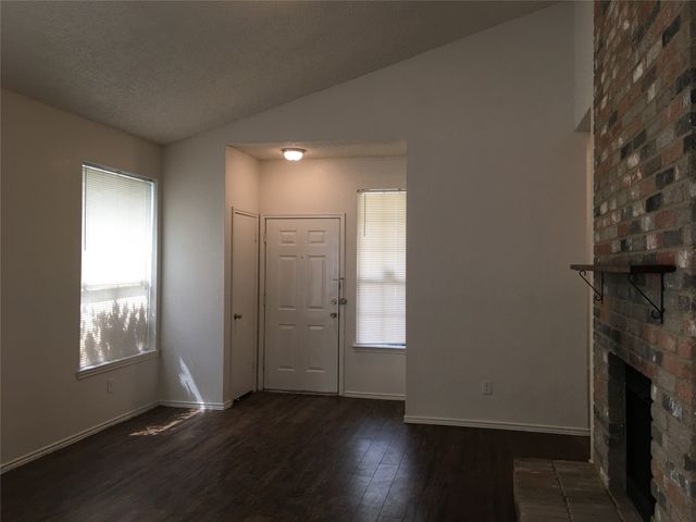 10328 Woodleaf Drive, Dallas, TX 75227