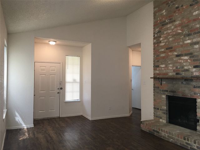 10328 Woodleaf Drive, Dallas, TX 75227