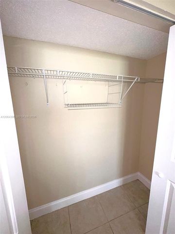 7830 NW 33rd St 502, Davie, FL 33024