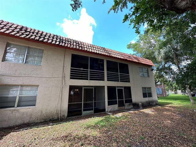7830 NW 33rd St 502, Davie, FL 33024