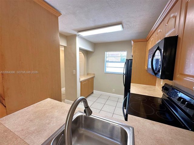 7830 NW 33rd St 502, Davie, FL 33024