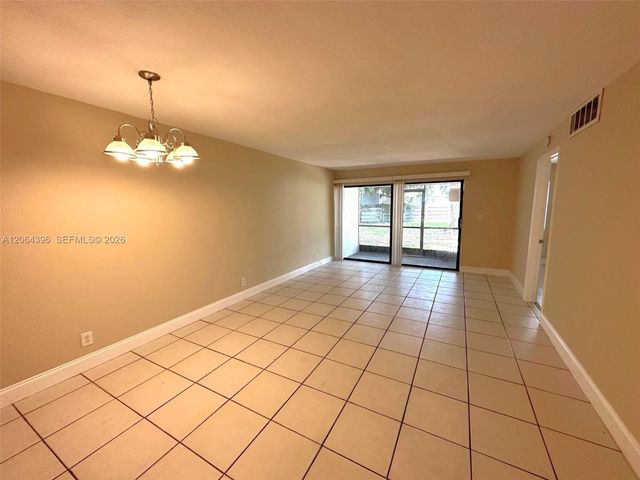 7830 NW 33rd St 502, Davie, FL 33024