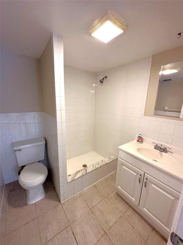 7830 NW 33rd St 502, Davie, FL 33024