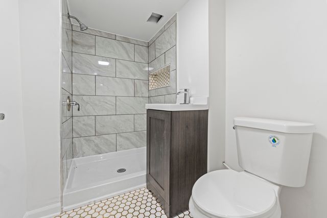 635 S 18th Avenue, Maywood, IL 60153