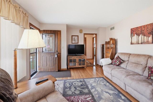 N9376 East Shore ROAD, Mukwonago, WI 53149