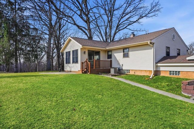N9376 East Shore ROAD, Mukwonago, WI 53149
