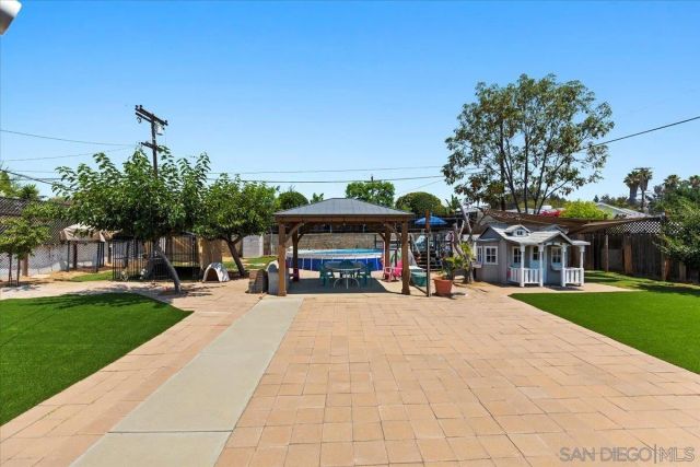 1658 Greenfield Dr, El Cajon, CA 92021