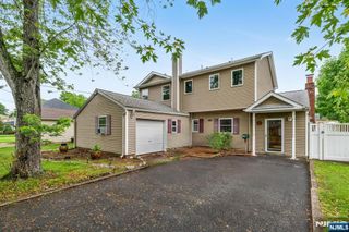 33 Dogwood Lane, Emerson, NJ 07630