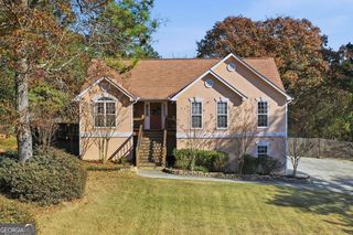 137 Orchard Way SE, Calhoun, GA 30701