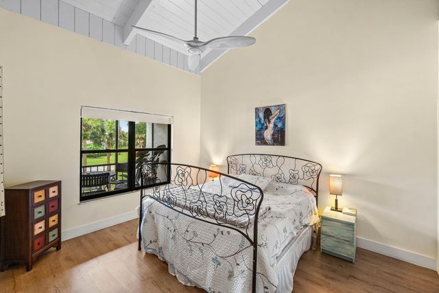 830 Greensward Court 206-h, Delray Beach, FL 33445