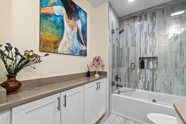 830 Greensward Court 206-h, Delray Beach, FL 33445