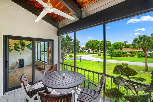 830 Greensward Court 206-h, Delray Beach, FL 33445