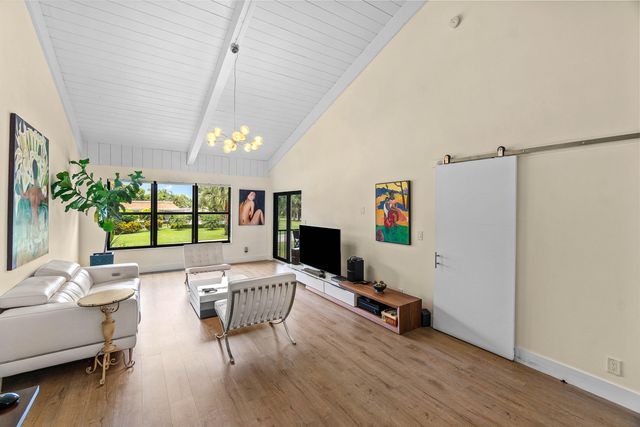 830 Greensward Court 206-h, Delray Beach, FL 33445