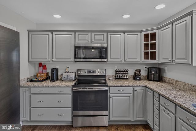 8115 OAK WOOD DR, King George, VA 22485