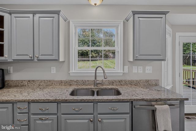 8115 OAK WOOD DR, King George, VA 22485