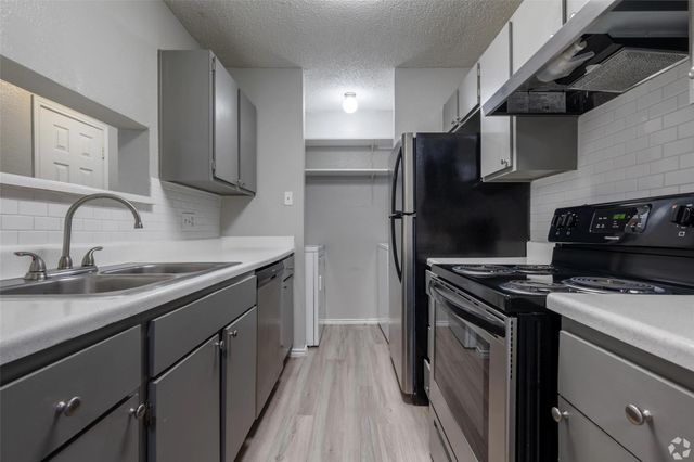 7610 Cameron Rd 2103, Austin, TX 78752