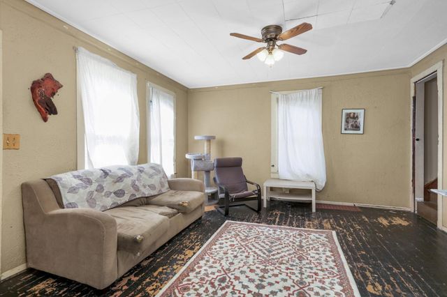 1181 Bush Avenue, Saint Paul, MN 55106