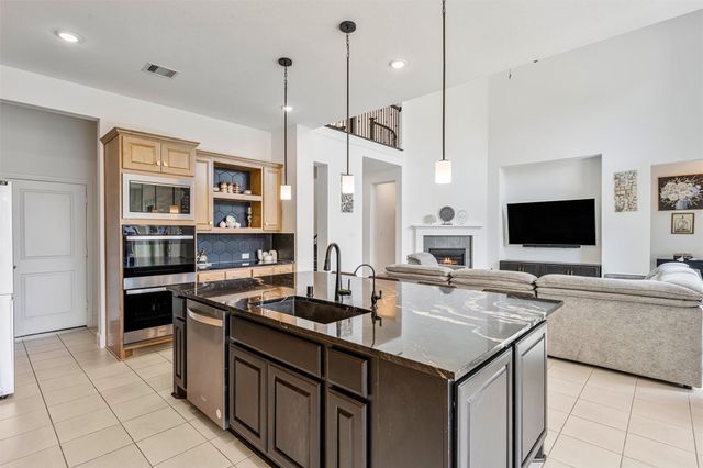 13810 Friarstone Pointe Drive, Cypress, TX 77433