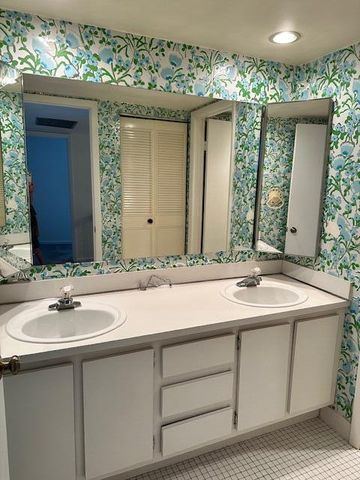 417 Arabian Road, Palm Springs, FL 33461