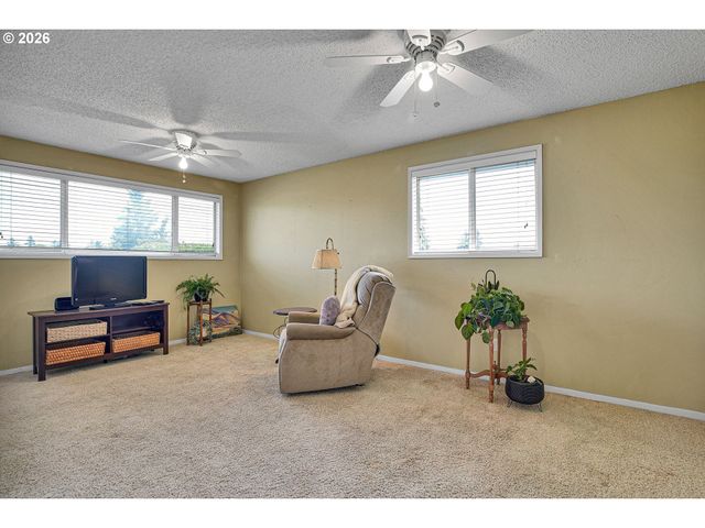 4729 Se CONCORD Rd, Milwaukie, OR 97267