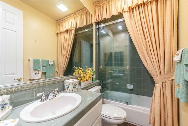 260 Heath Meadow Court, Simi Valley, CA 93065