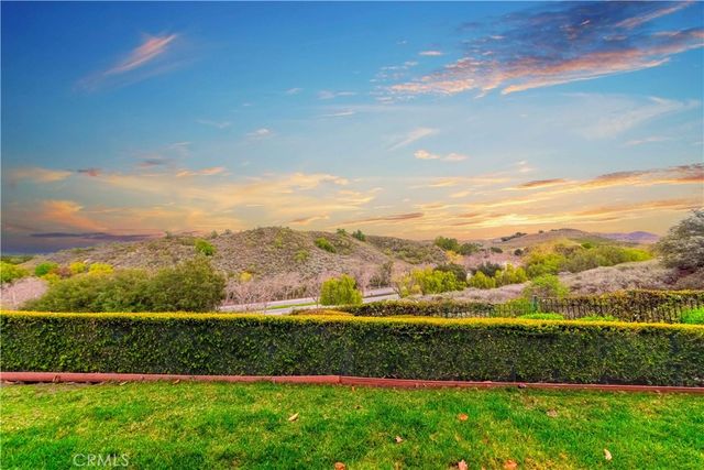 260 Heath Meadow Court, Simi Valley, CA 93065