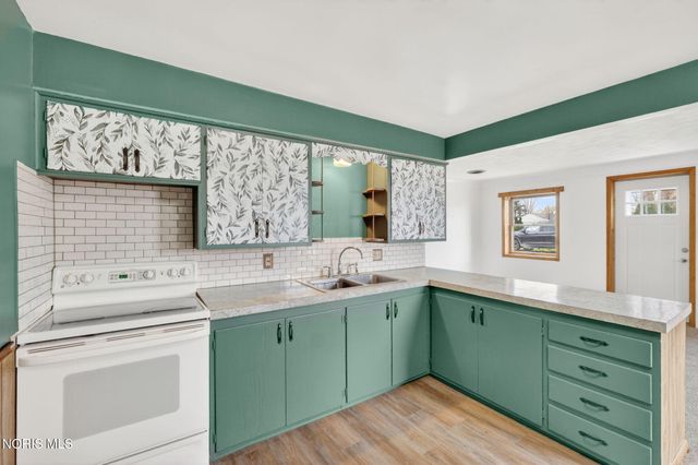 6237 Seaman Road, Oregon, OH 43616