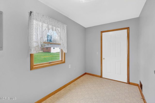 6237 Seaman Road, Oregon, OH 43616