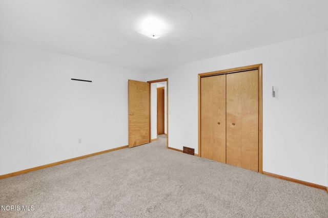 6237 Seaman Road, Oregon, OH 43616