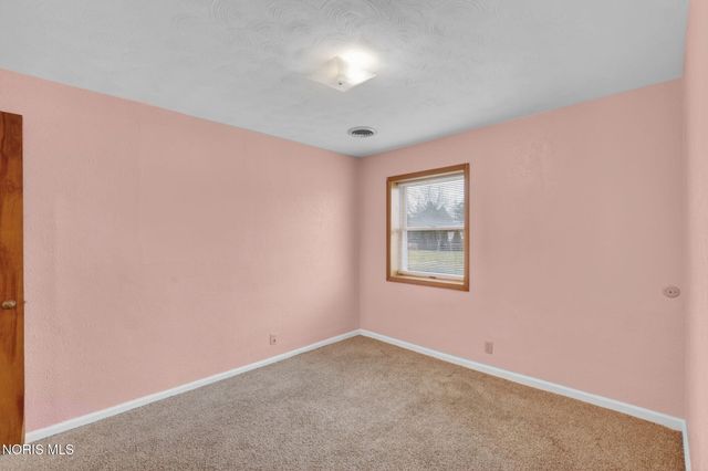6237 Seaman Road, Oregon, OH 43616