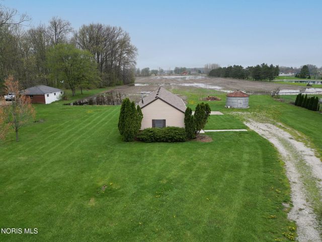 6237 Seaman Road, Oregon, OH 43616
