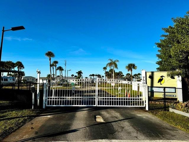 7500 PARK POINTE DRIVE 52, Englewood, FL 34224