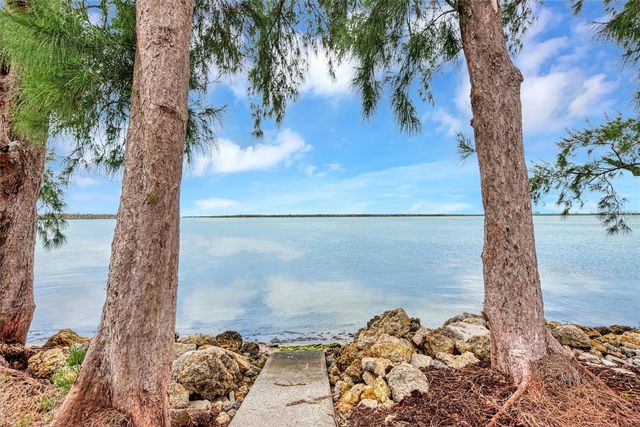 7500 PARK POINTE DRIVE 52, Englewood, FL 34224