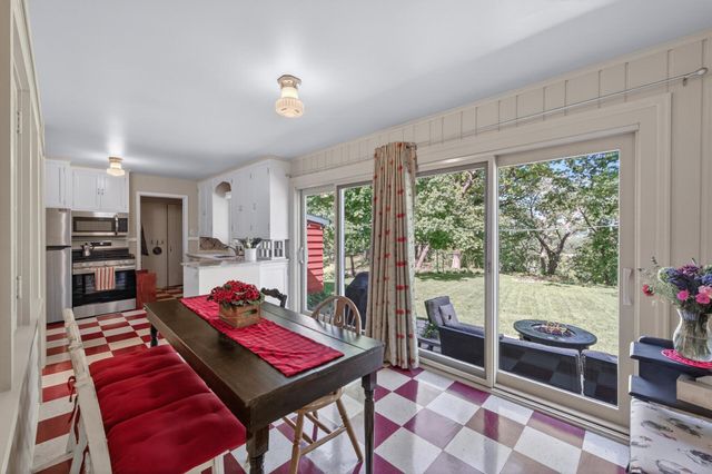 1068 Summit Avenue, South Saint Paul, MN 55075