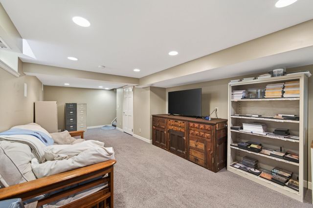 1068 Summit Avenue, South Saint Paul, MN 55075