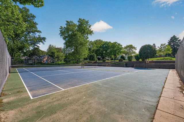 1068 Summit Avenue, South Saint Paul, MN 55075