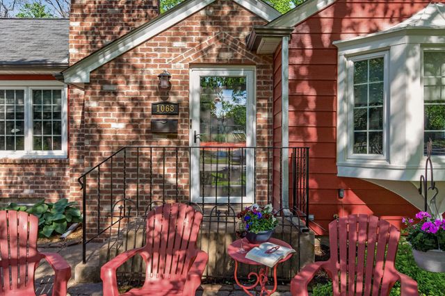 1068 Summit Avenue, South Saint Paul, MN 55075